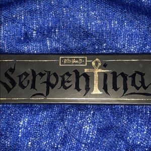 Kay Von D serpentina pallete